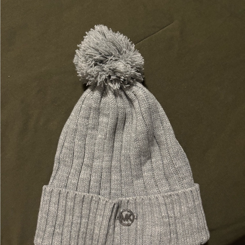 MICHAEL Michael Kors Gray Knit Pom-Pom Hat